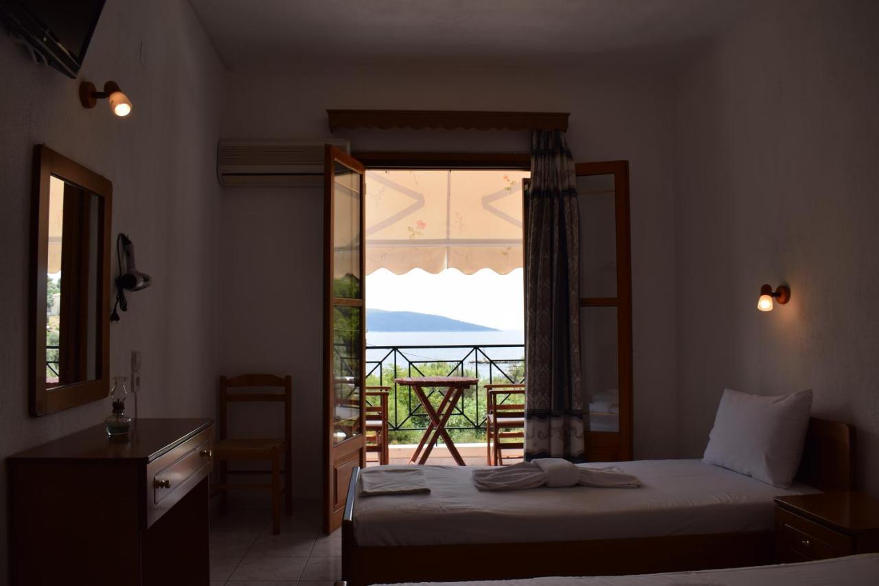 Nikis Rooms Kalamakia Extérieur photo