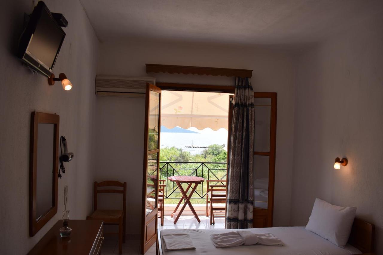 Nikis Rooms Kalamakia Extérieur photo